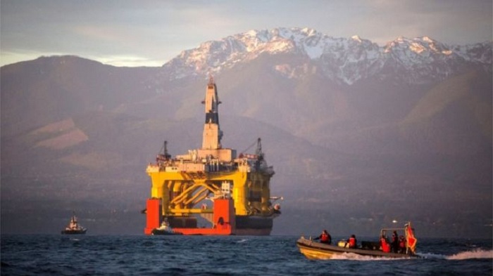 Obama bans new oil drilling in Arctic Ocean